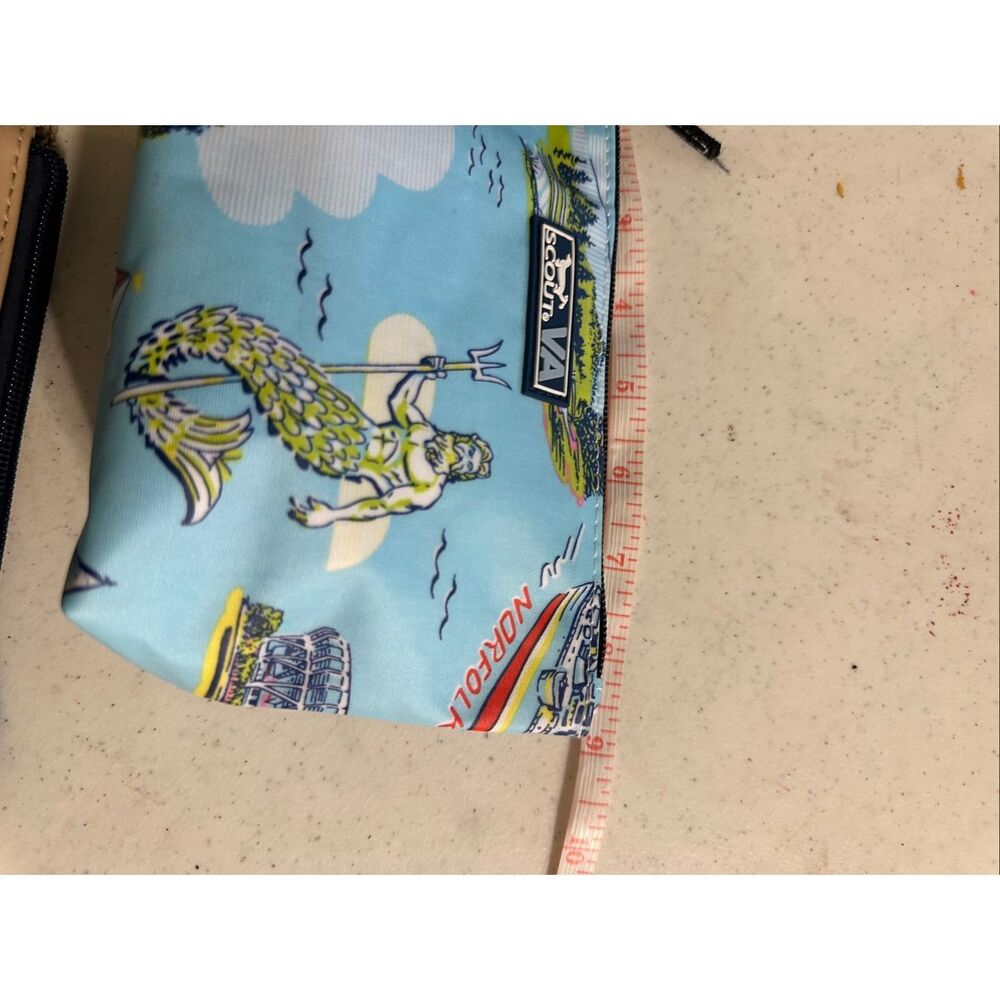 Scout VA Women's Blue Virginia Landmarks Twiggy Cosmetic Pouch Makeup Bag NWT - Picture 4 of 5